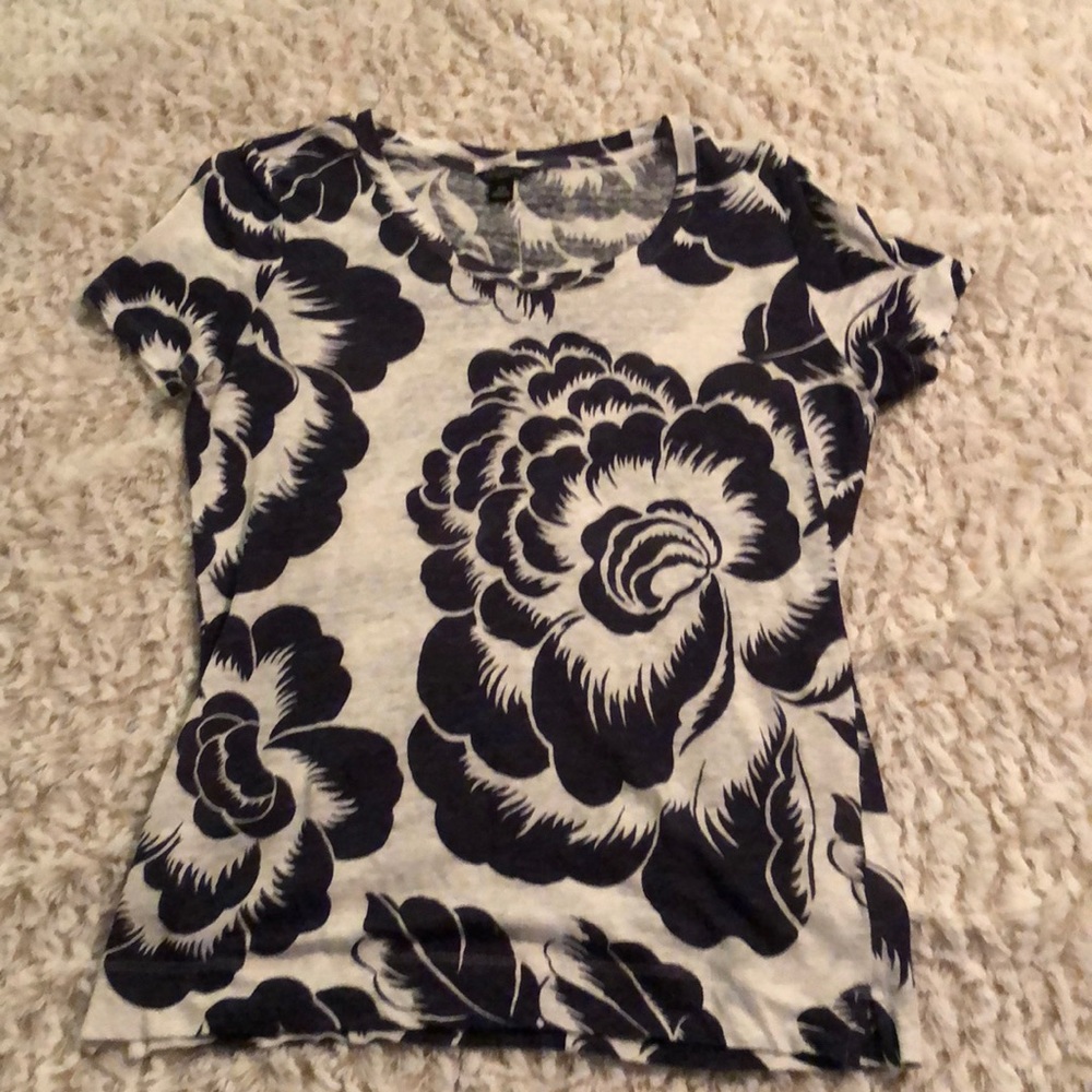 Ann Taylor navy floral linen tee.